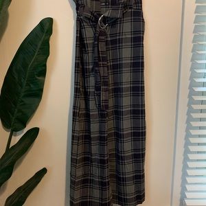 7th Avenue New york and Company pants